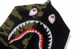 施华洛世奇BAPE® SHARK HOODIE无畏登场